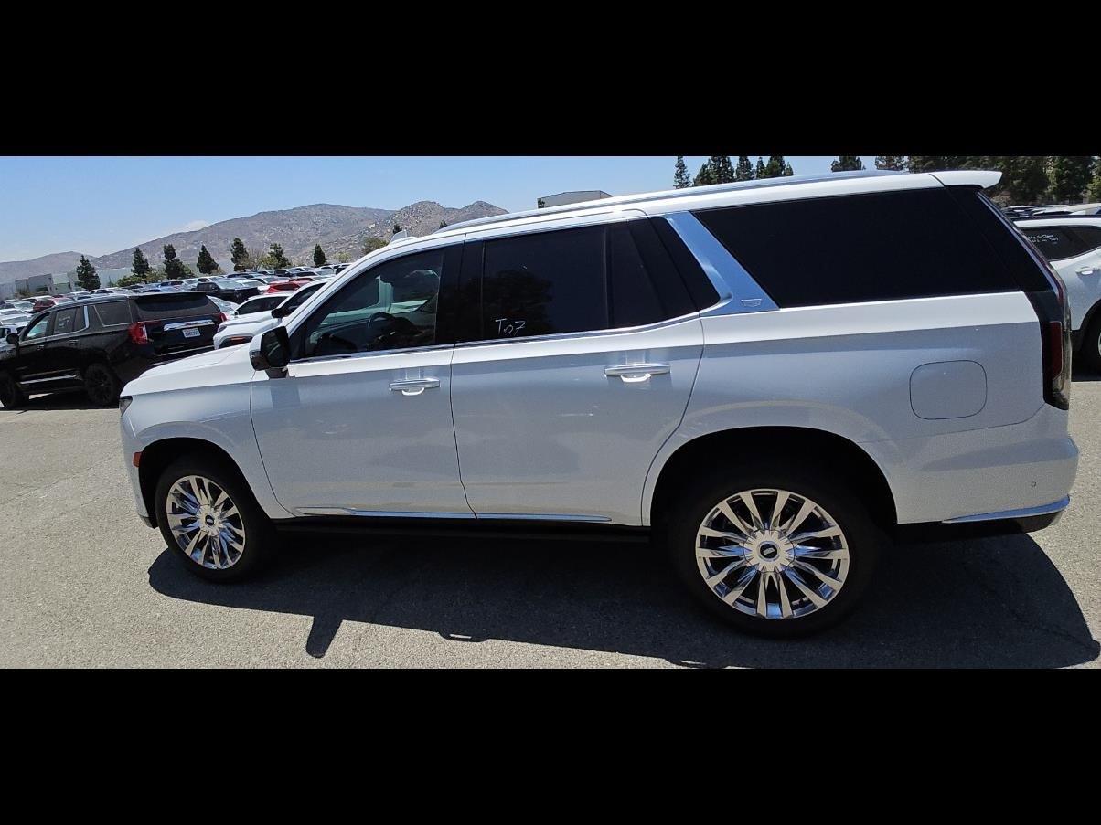 Used 2022 Cadillac Escalade Premium Luxury w/ Performance Package RWD image 11