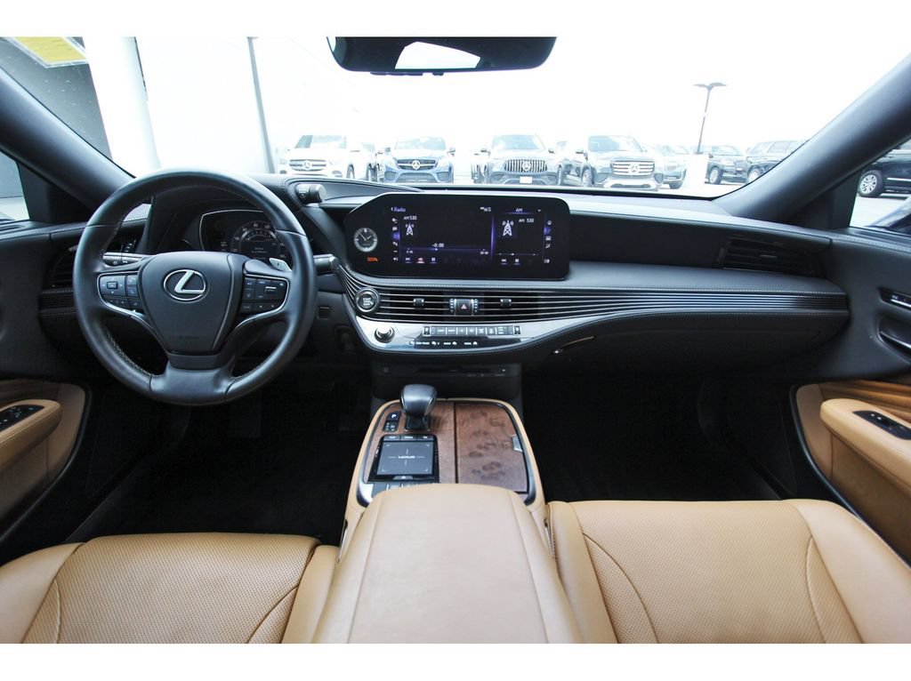 Used 2022 Lexus LS 500 RWD image 9