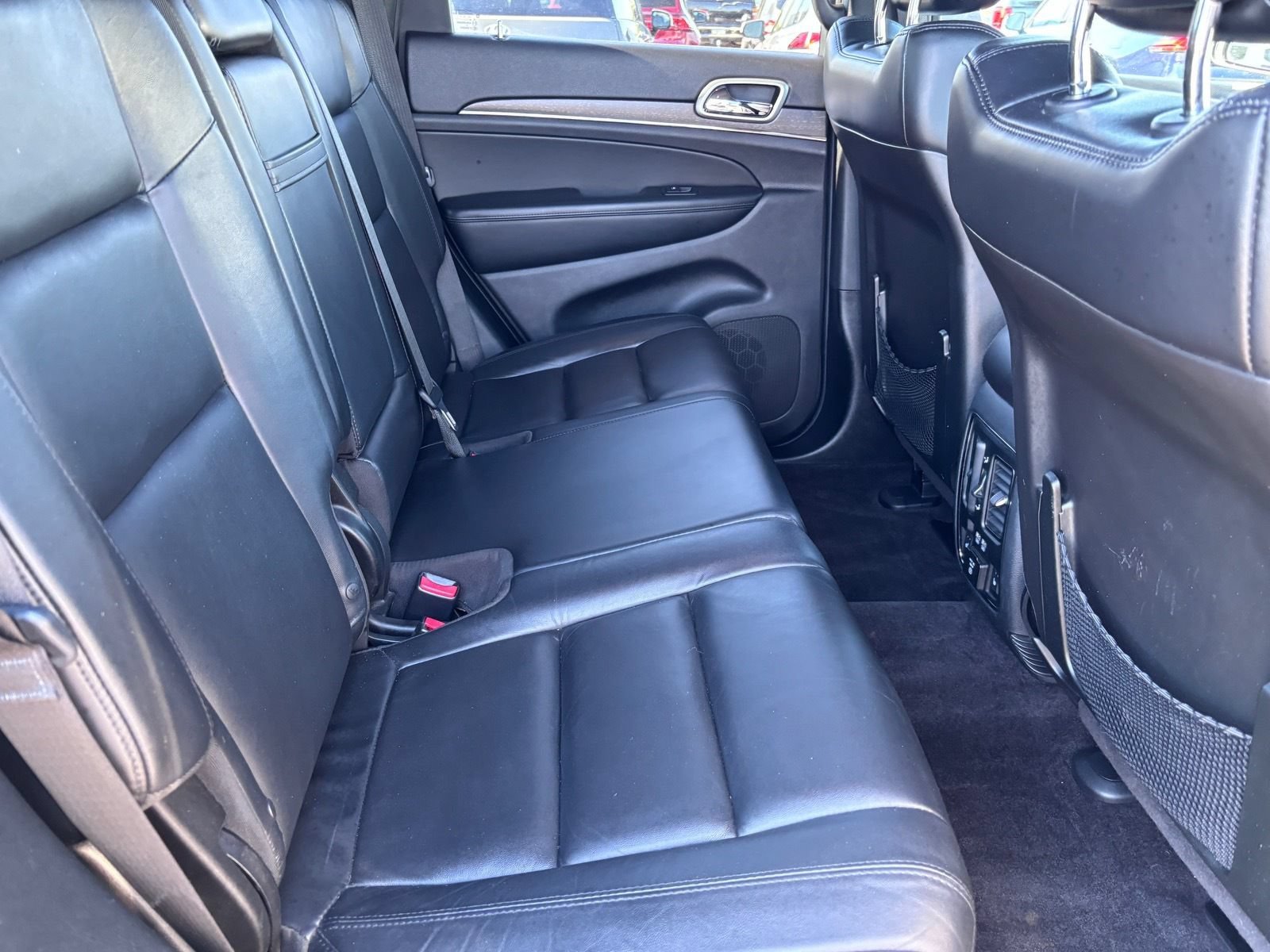 Used 2018 Jeep Grand Cherokee Limited AWD/4WD image 15