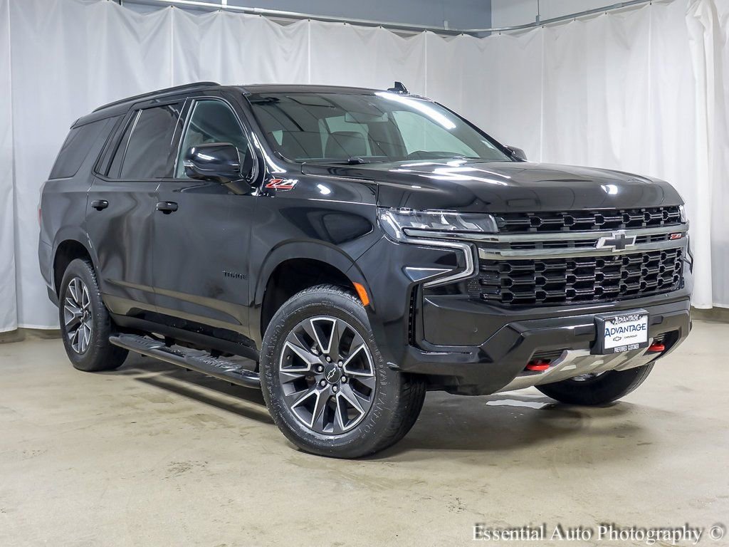 Used 2022 Chevrolet Tahoe Z71 w/ Luxury Package AWD/4WD image 2