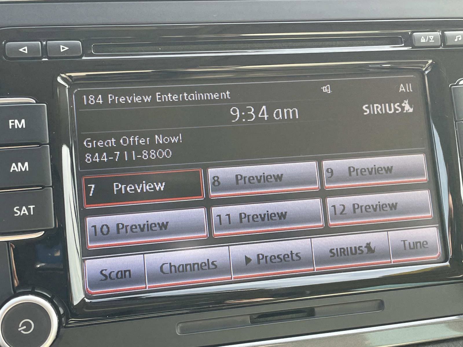 Used 2013 Volkswagen Tiguan SE FWD image 24