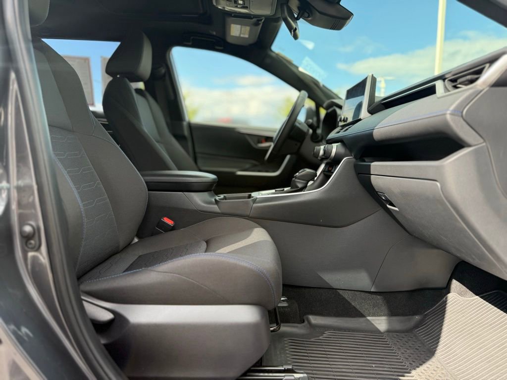 Certified 2025 Toyota RAV4 SE w/ Convenience Package AWD/4WD image 19