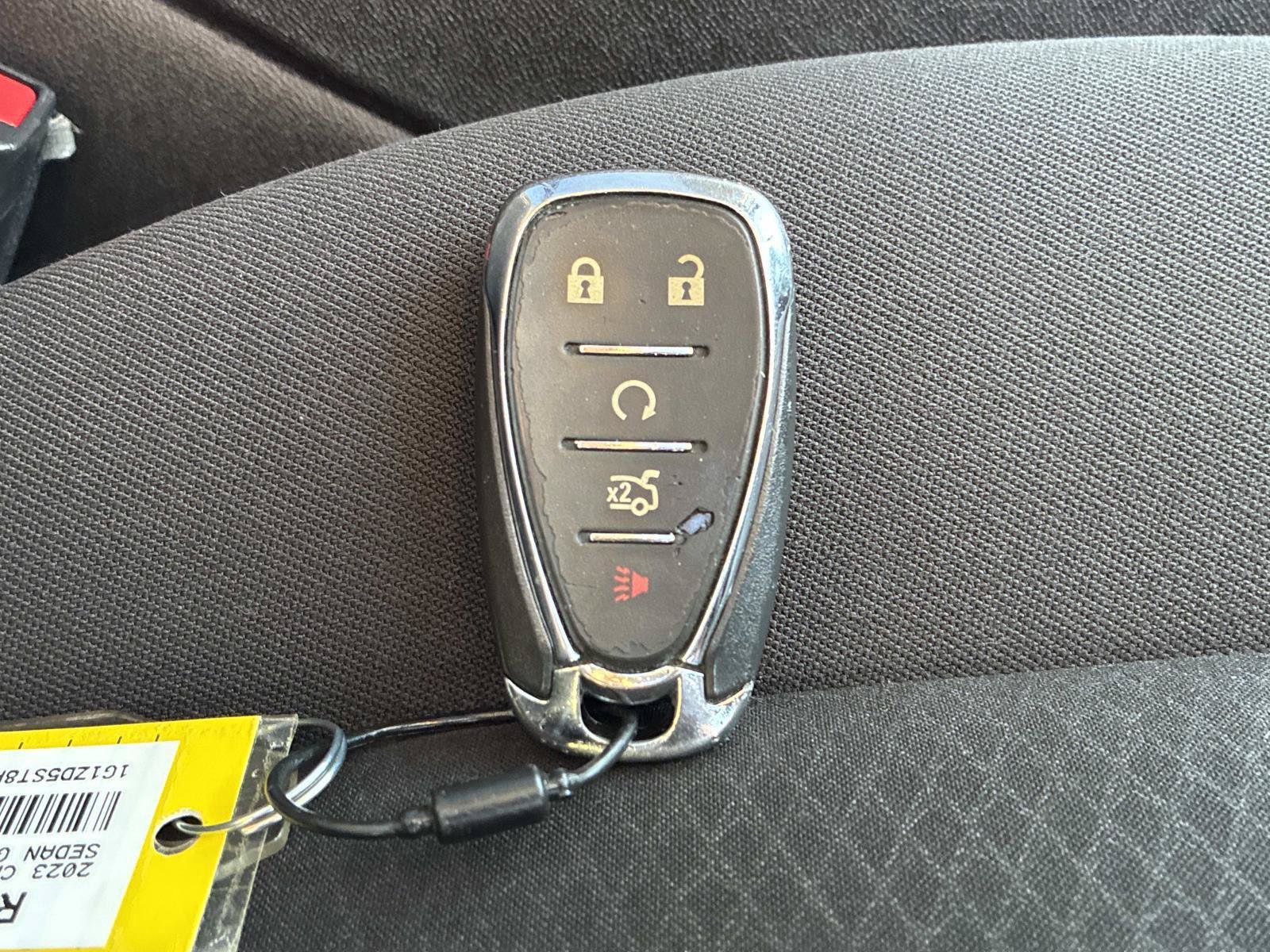 Used 2023 Chevrolet Malibu LT FWD image 9