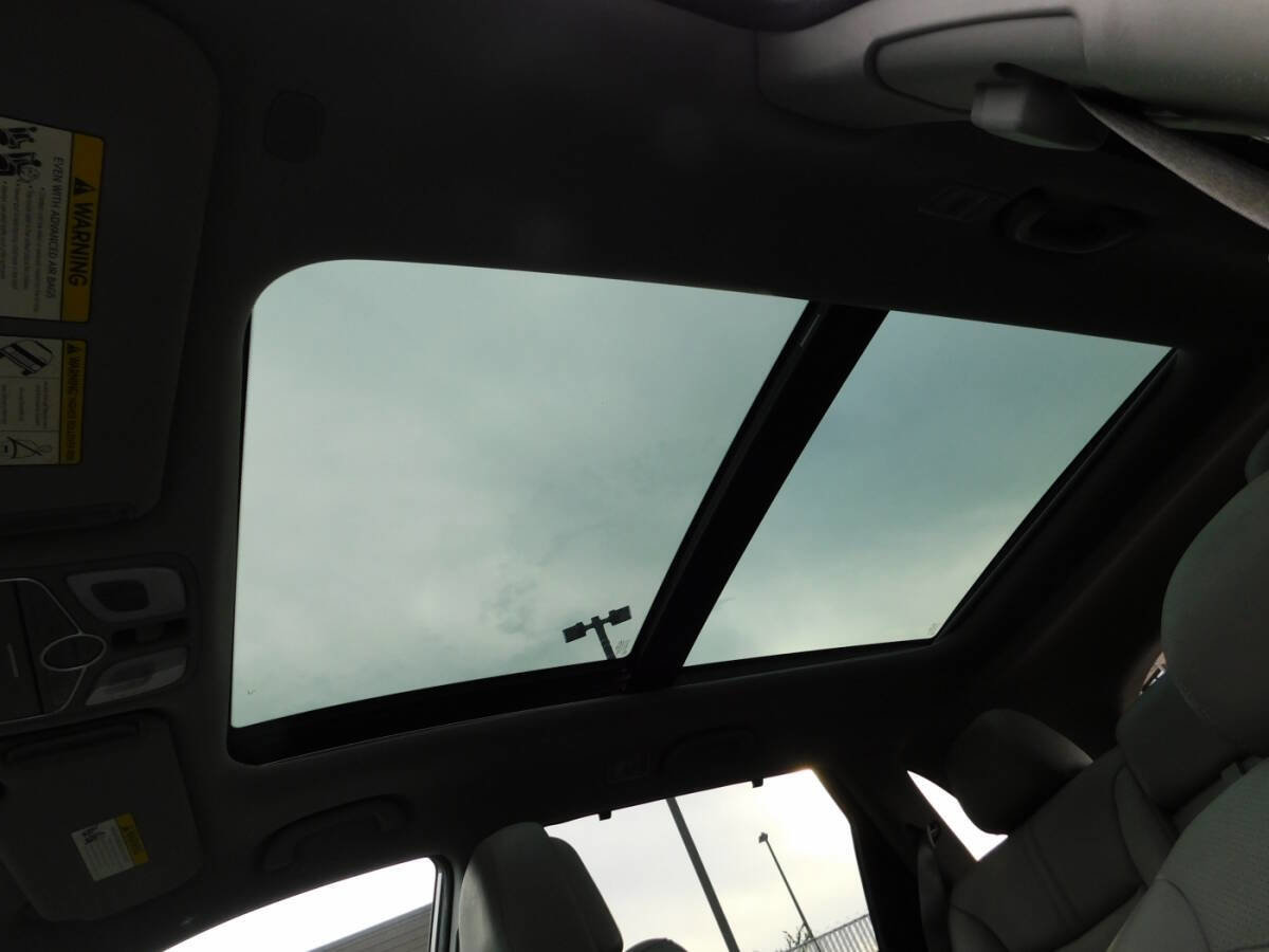 Used 2014 Kia Sorento SX w/ 3rd Row Package image 20