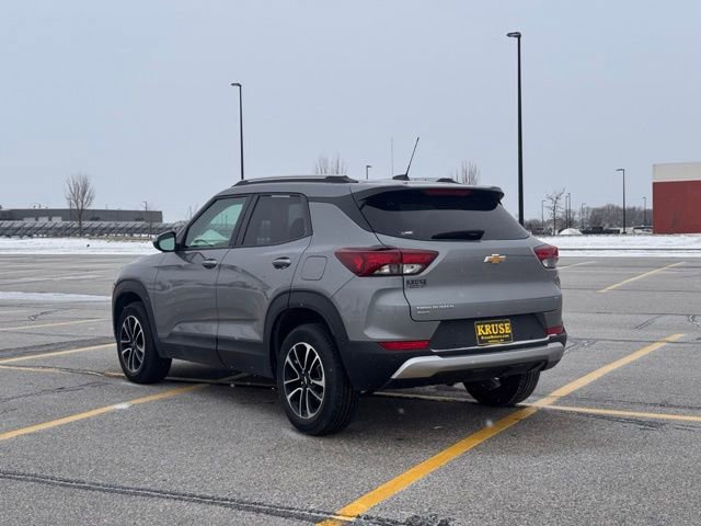 Used 2024 Chevrolet TrailBlazer LT w/ LT Cold Weather Package image 31