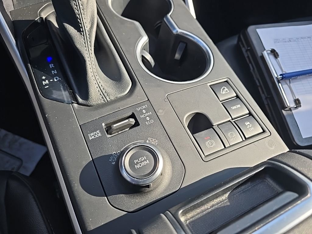 Used 2023 Toyota Highlander L image 23