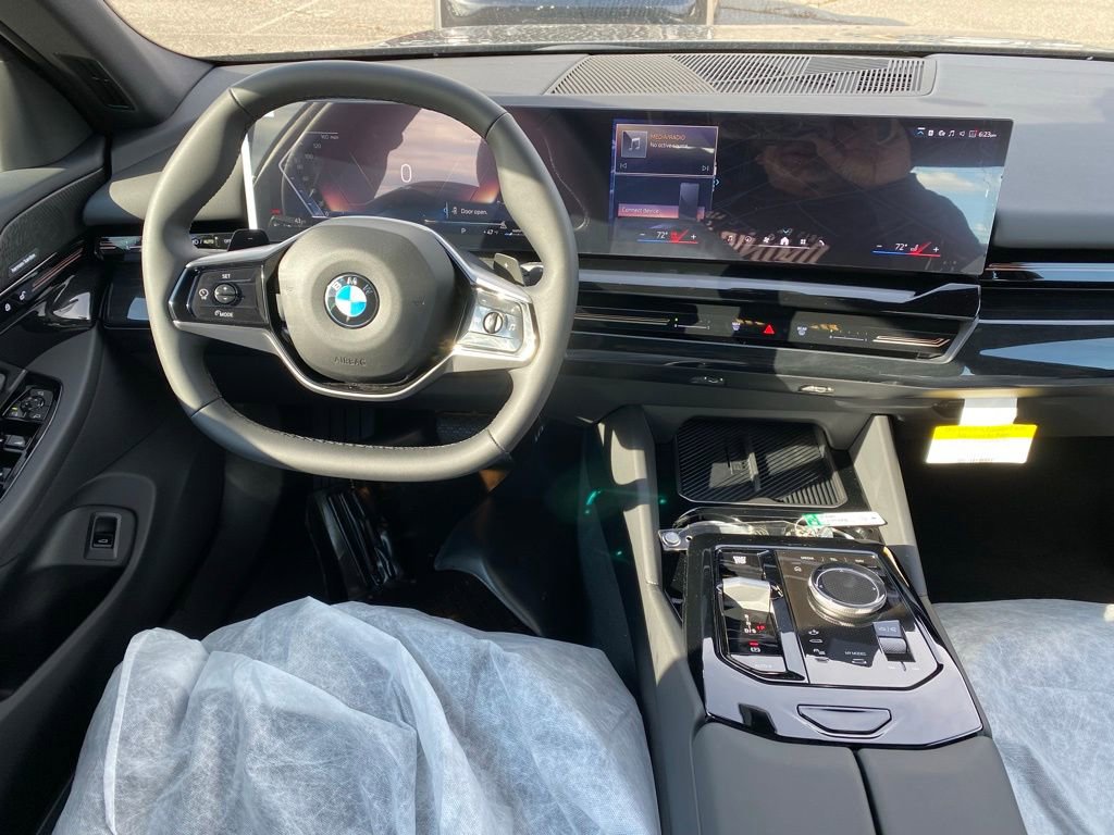 New 2026 BMW 530i xDrive w/ Convenience Package AWD/4WD image 9
