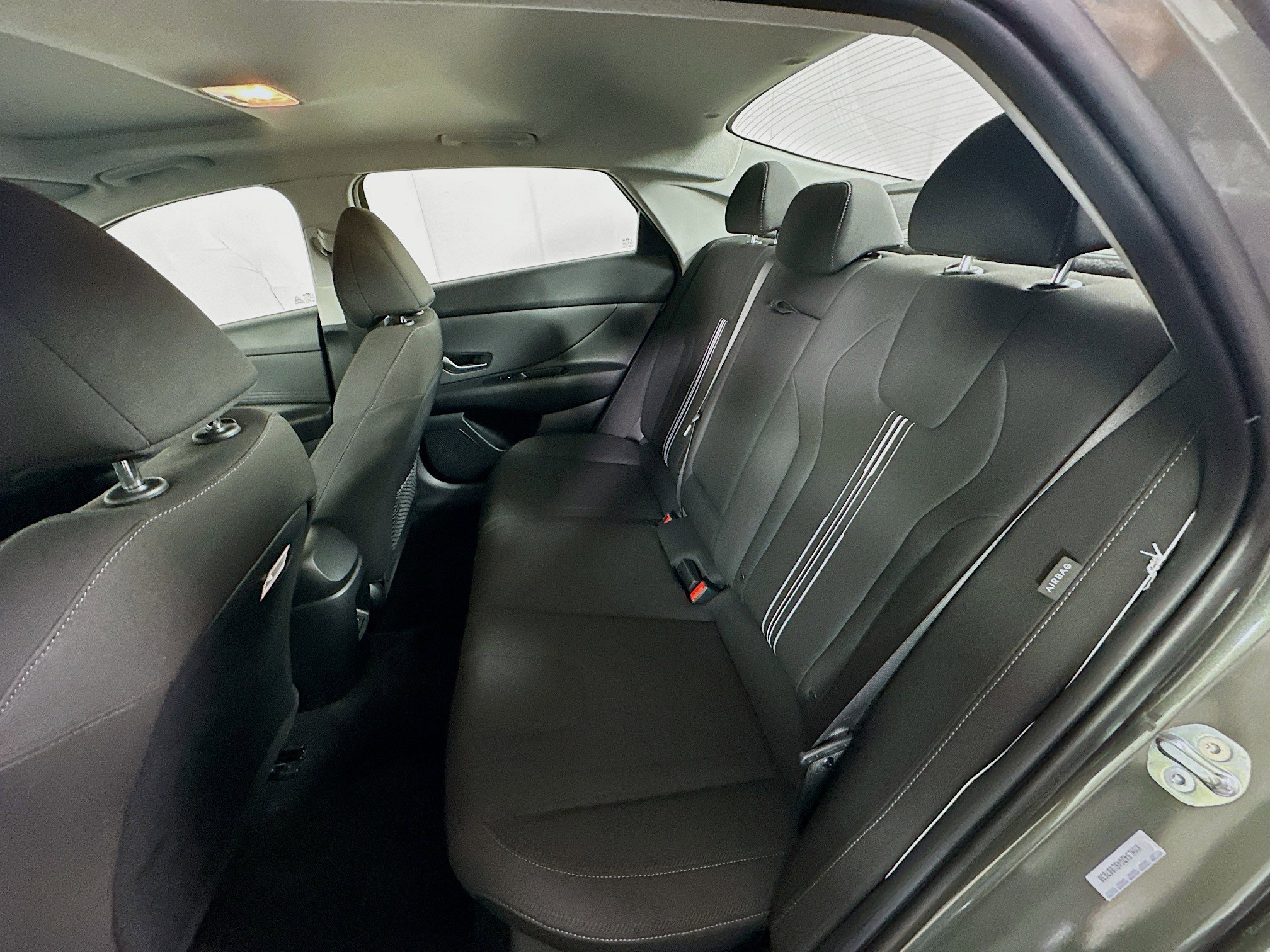 Used 2025 Hyundai Elantra SEL image 28