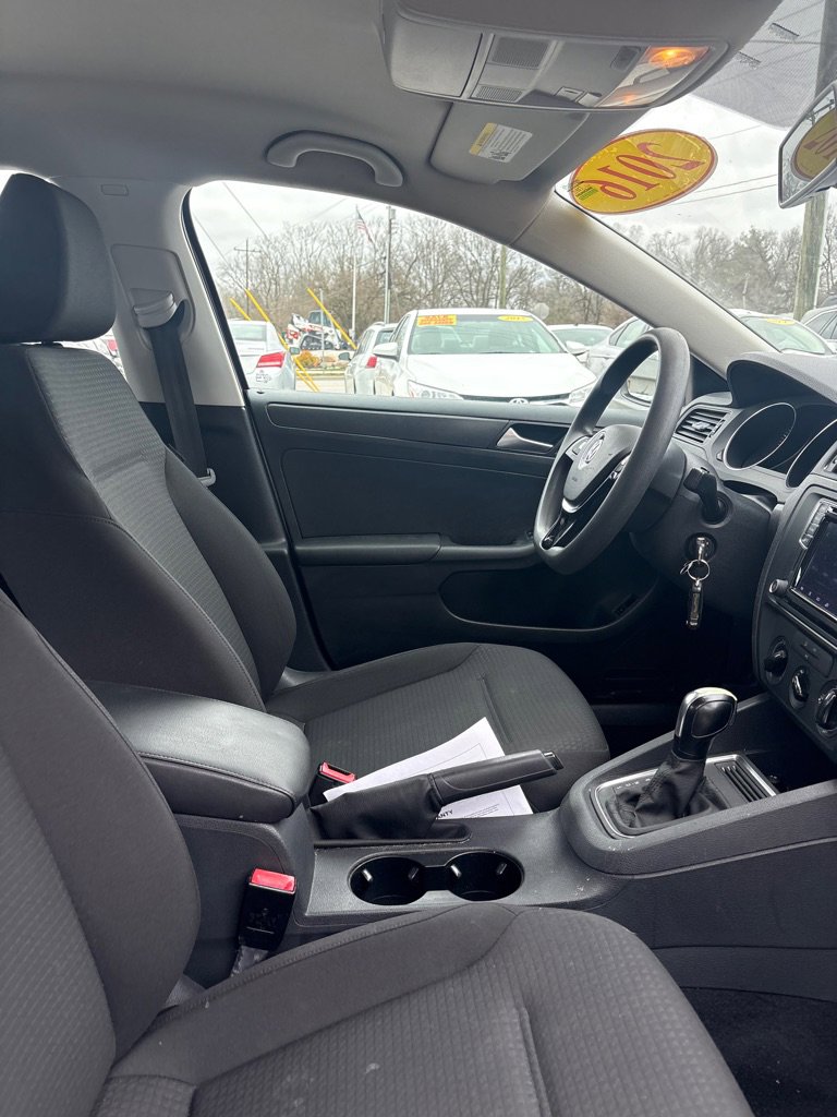 Used 2016 Volkswagen Jetta S image 15