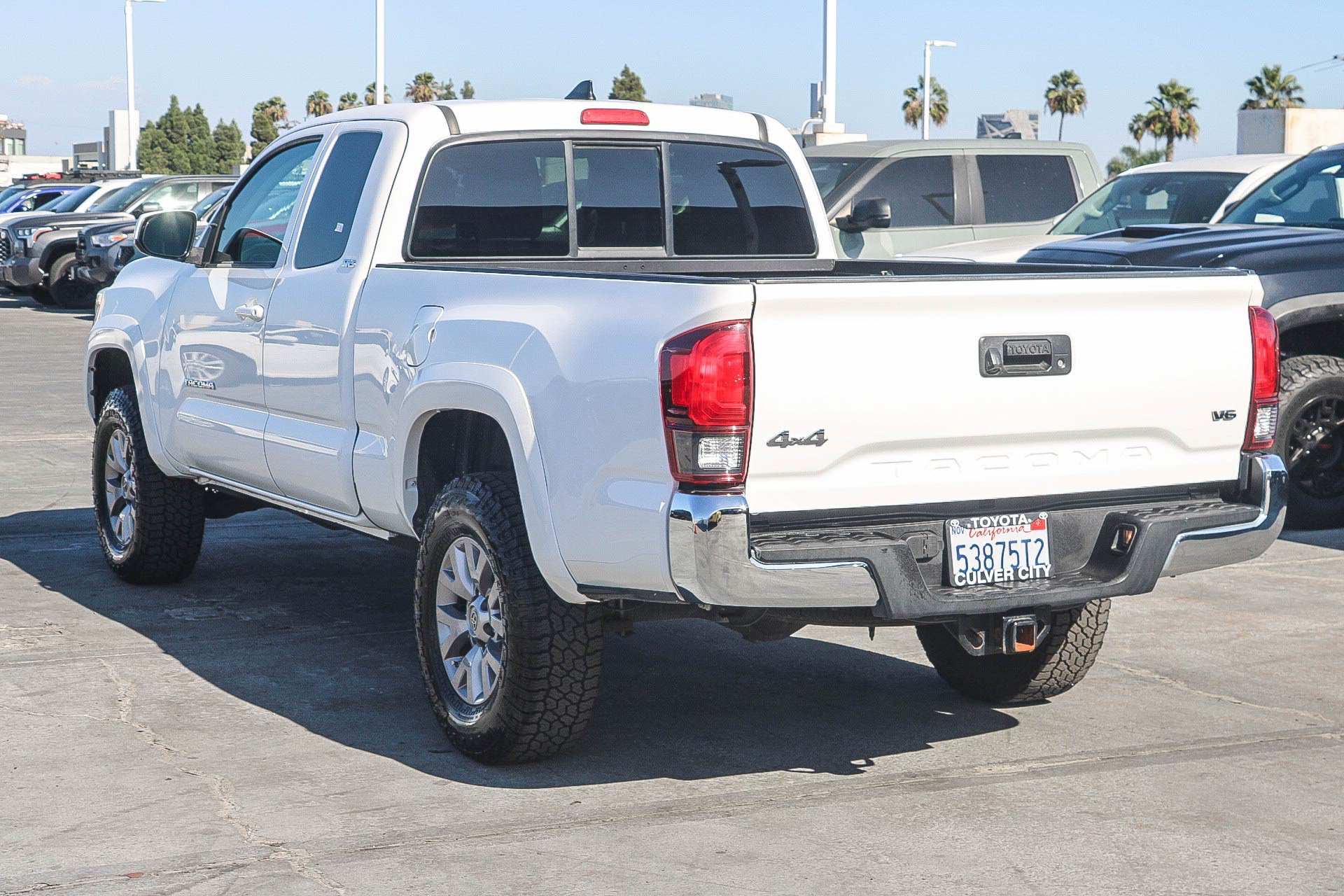 Used 2019 Toyota Tacoma SR5 AWD/4WD image 7
