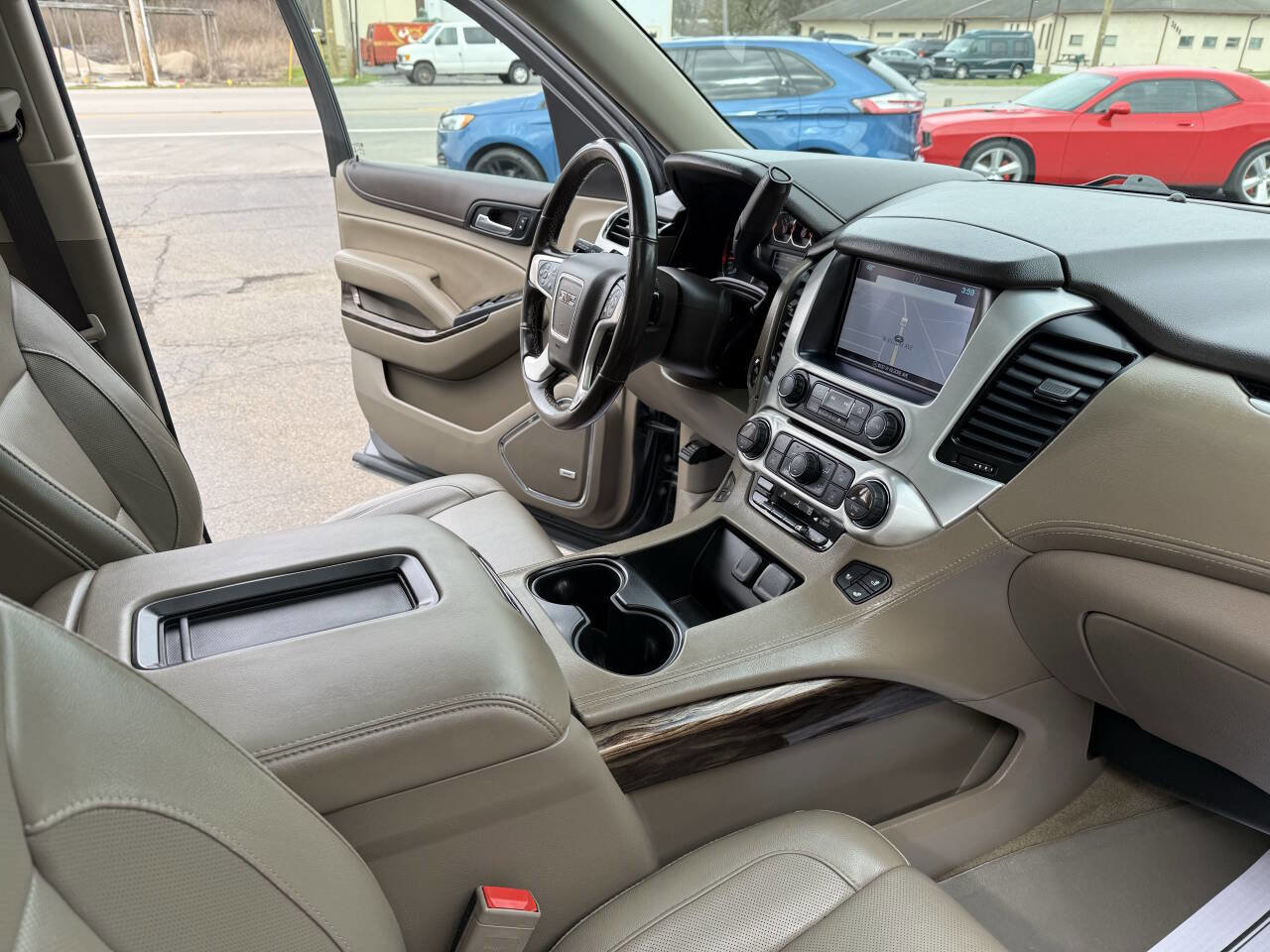 Used 2019 GMC Yukon XL SLT w/ Premium Edition AWD/4WD image 69