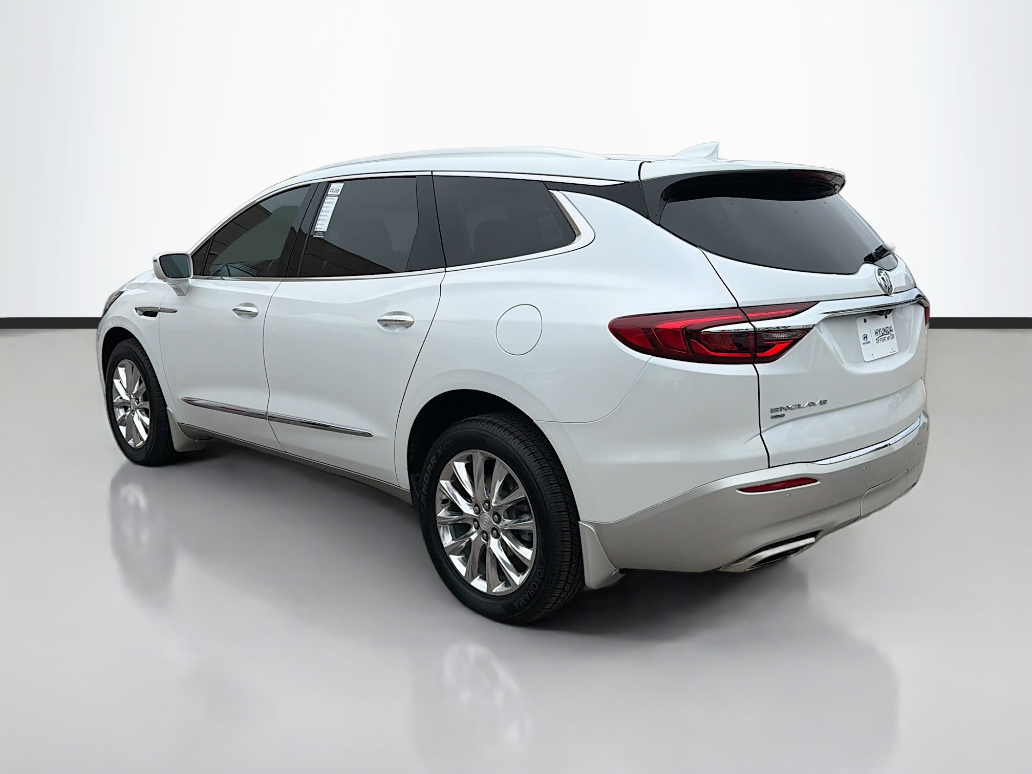 Used 2020 Buick Enclave Premium w/ Surround and Sites Package image 5