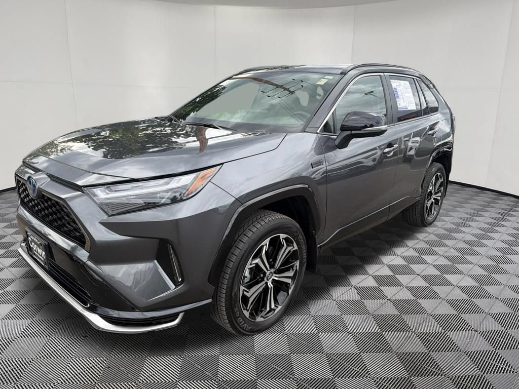 Used 2024 Toyota RAV4 XSE w/ Weather Package AWD/4WD image 3