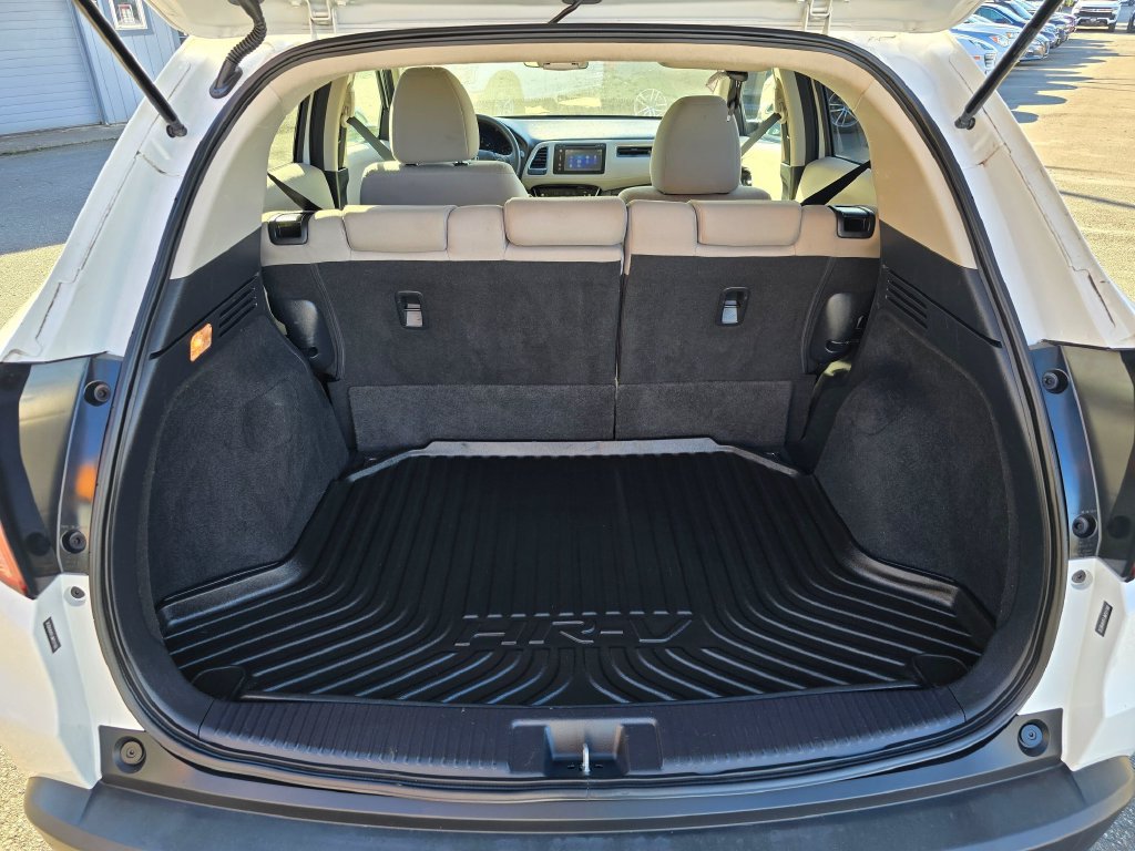 Used 2018 Honda HR-V EX image 17