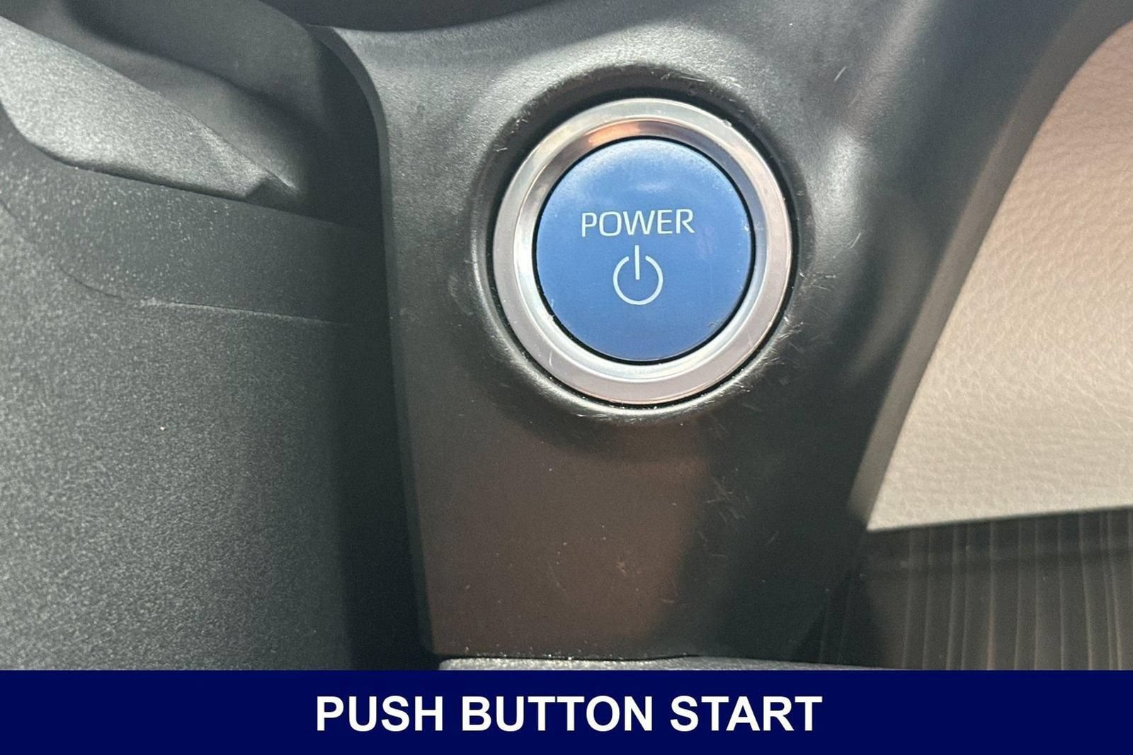 Used 2023 Toyota Sienna Platinum FWD image 30