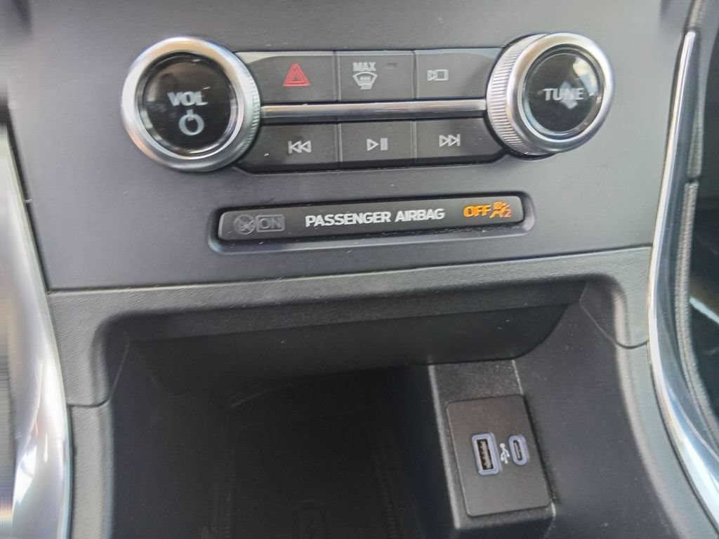 Used 2023 Ford Edge Titanium AWD/4WD image 21