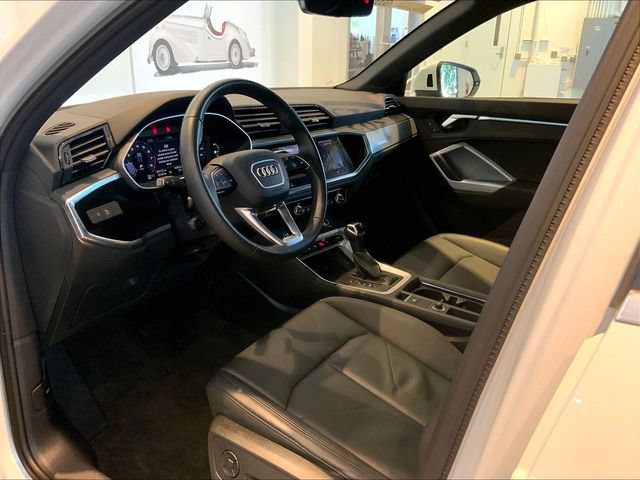 Used 2023 Audi Q3 2.0T Premium Plus w/ Premium Plus Package AWD/4WD image 4