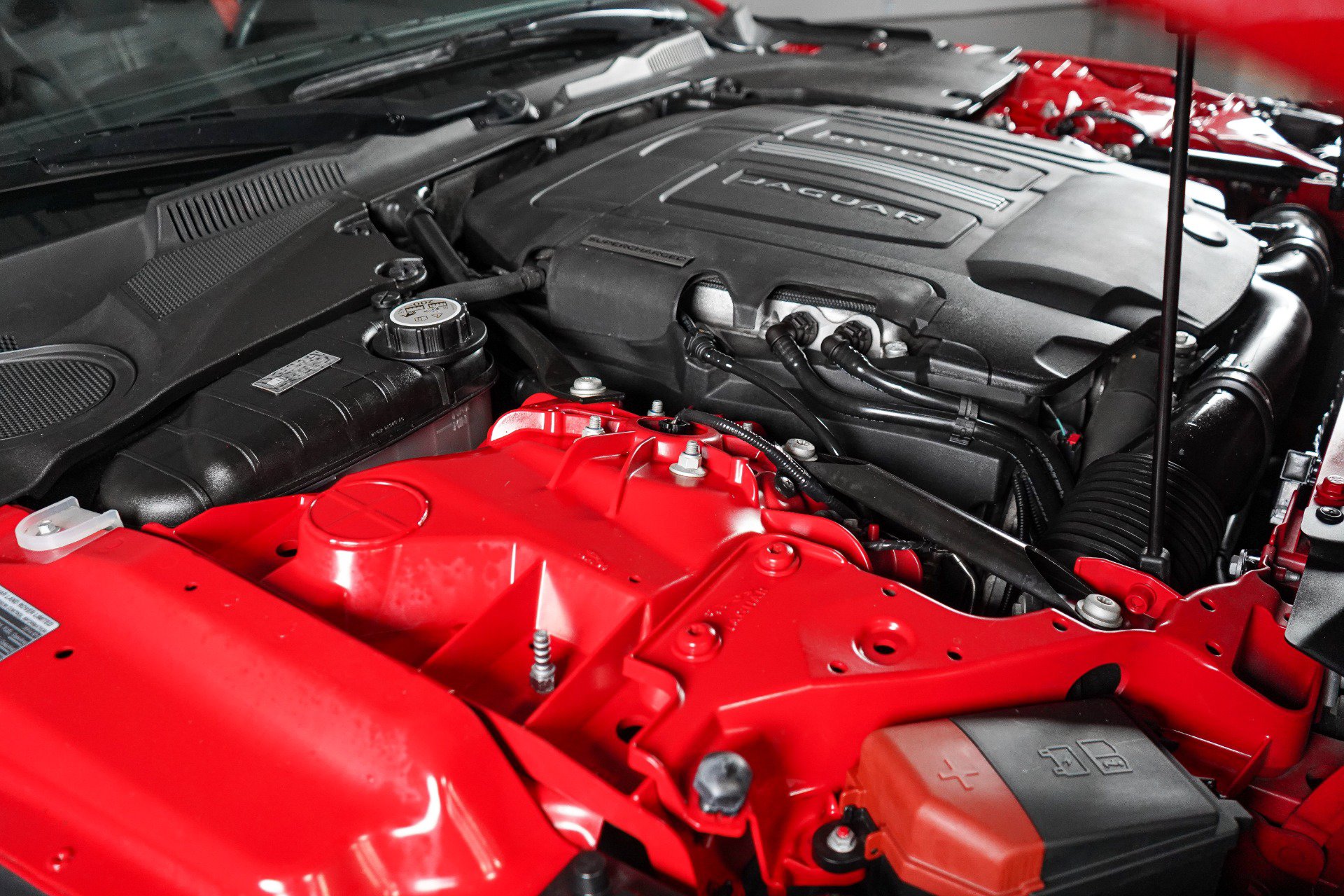 Used 2014 Jaguar F-TYPE S RWD image 40