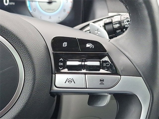 Certified 2023 Hyundai Tucson Limited AWD/4WD image 18