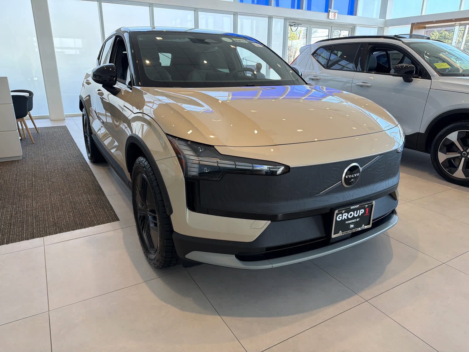 New 2026 Volvo EX30 Cross Country Ultra w/ Protection Package Premier image 4