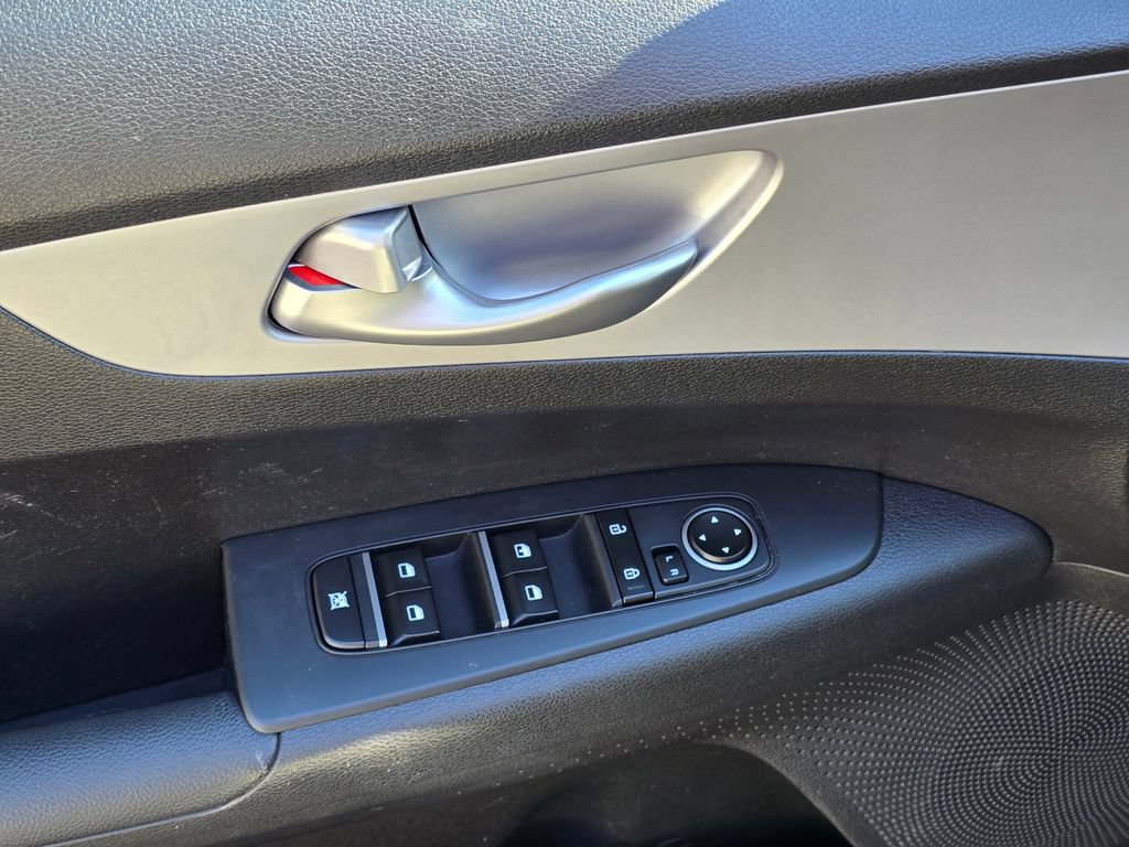 Used 2024 Kia Forte LXS FWD image 22
