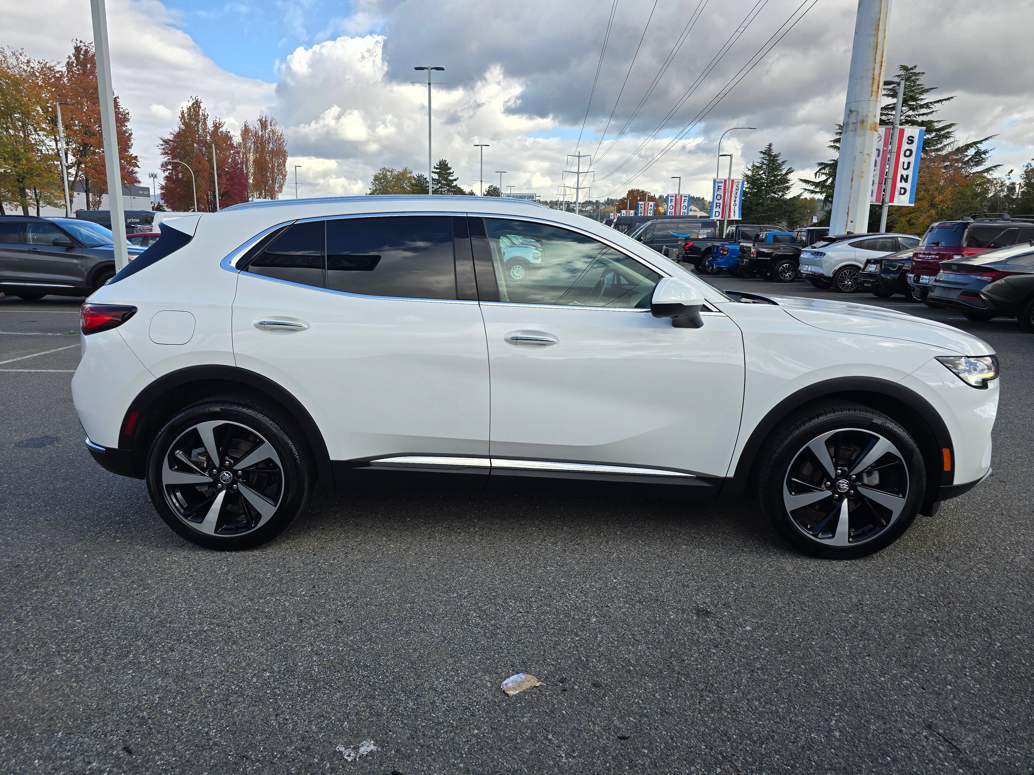 Used 2022 Buick Envision Essence w/ Technology Package I AWD/4WD image 6