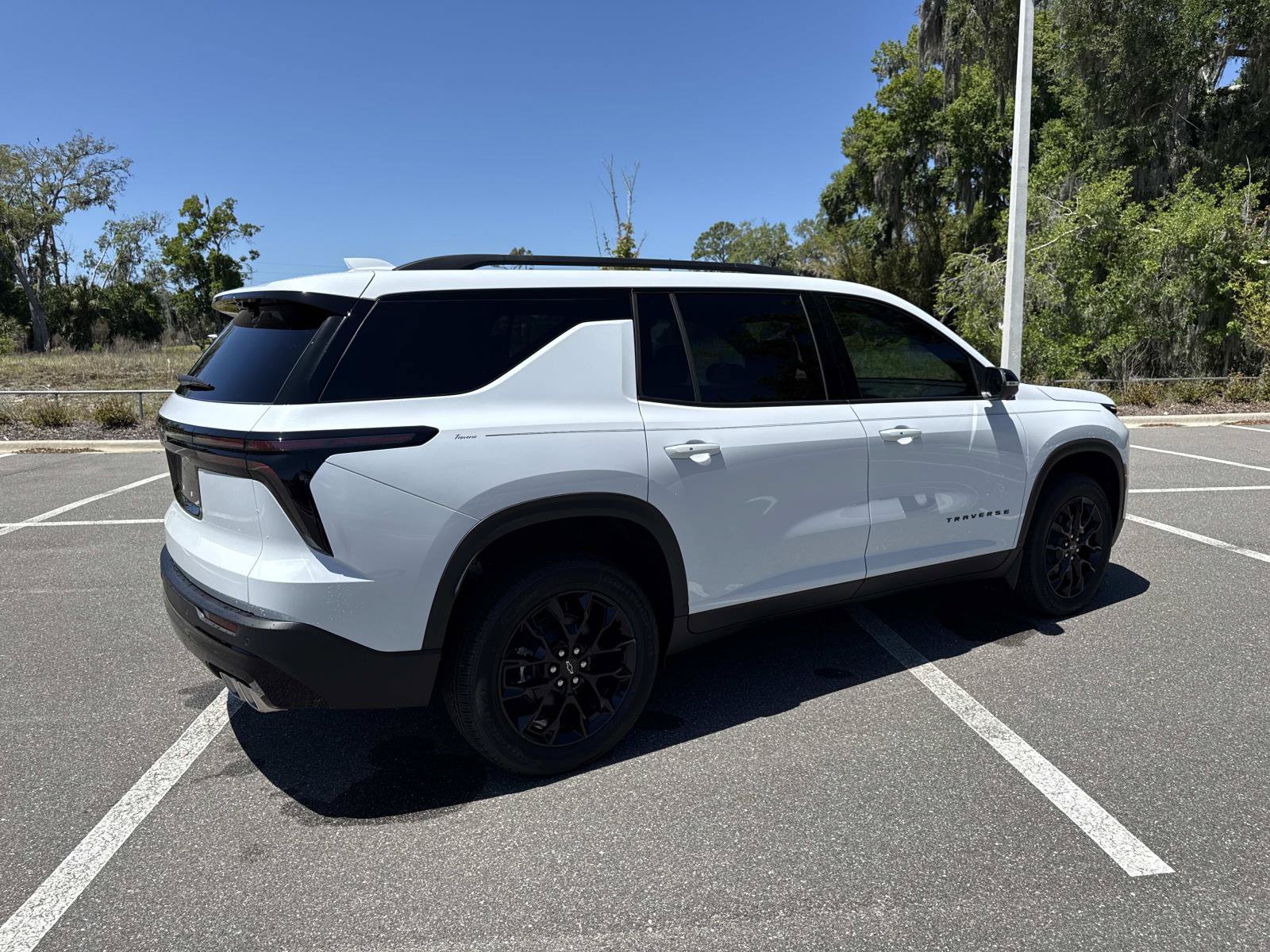 New 2026 Chevrolet Traverse LT w/ Midnight/Sport Edition FWD image 3