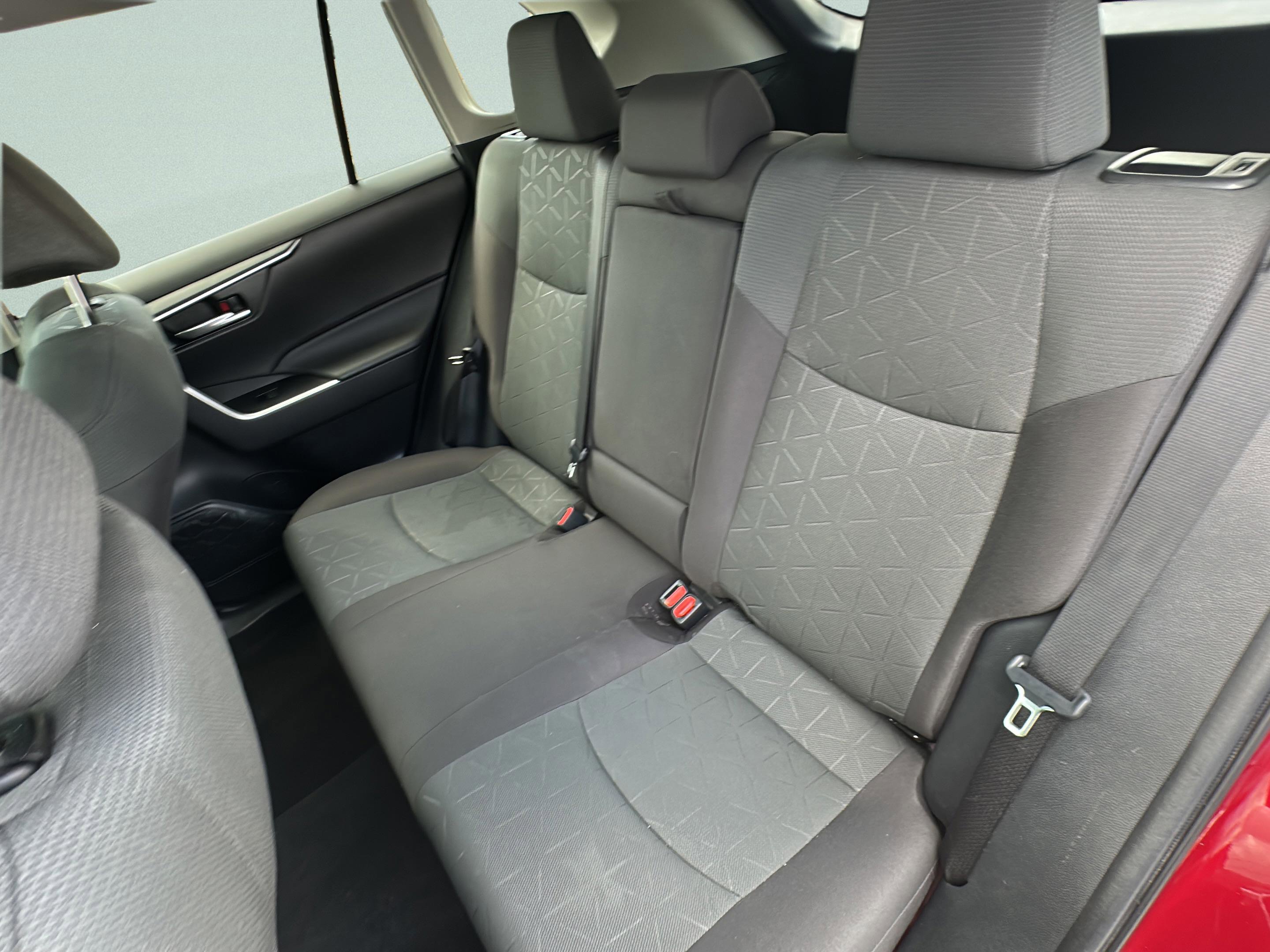 Used 2023 Toyota RAV4 XLE FWD image 10