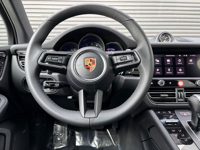 Certified 2026 Porsche Macan image 14