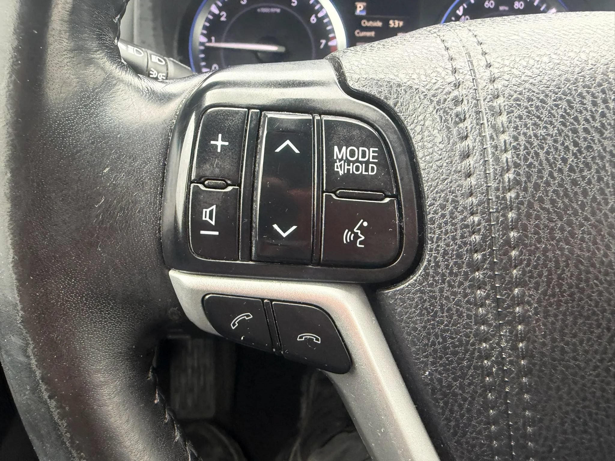 Used 2017 Toyota Highlander XLE w/ Carpet Mat Package AWD/4WD image 13