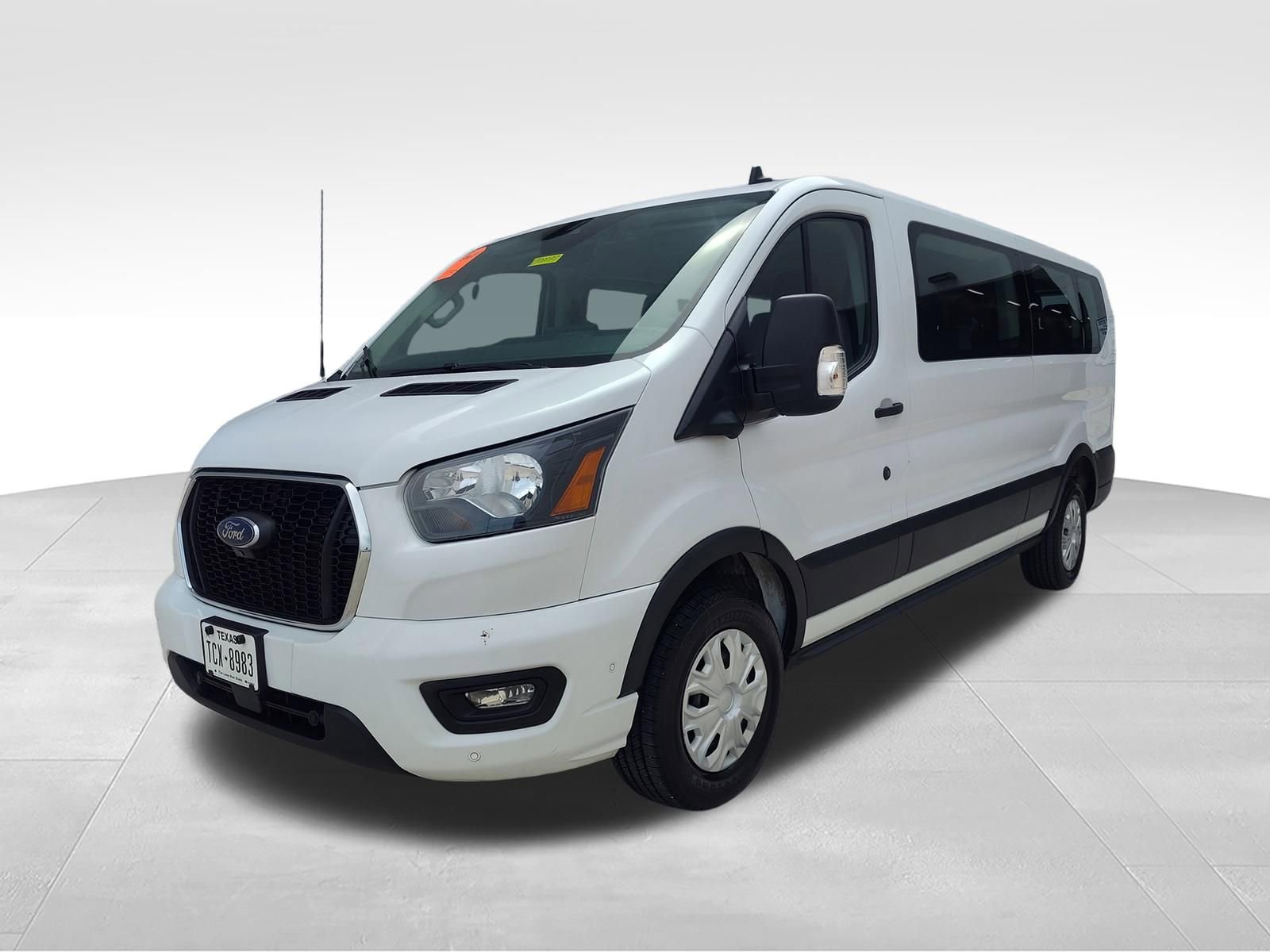 Used 2023 Ford Transit 350 XLT RWD image 2