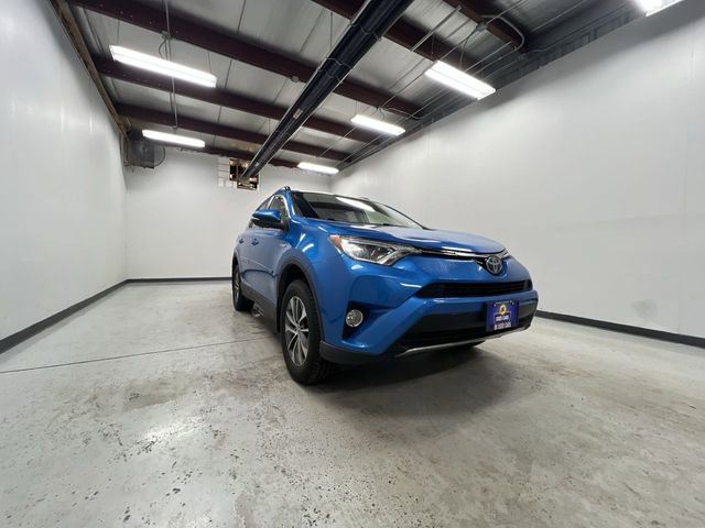 Used 2018 Toyota RAV4 XLE image 2
