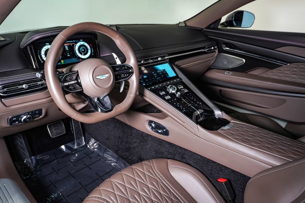 Used 2024 Aston Martin DB12 Coupe RWD image 24