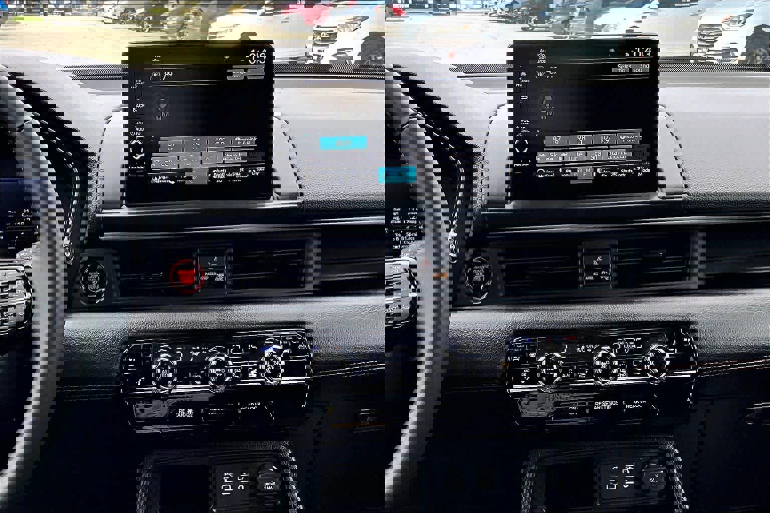 Used 2025 Honda Pilot Black Edition image 7