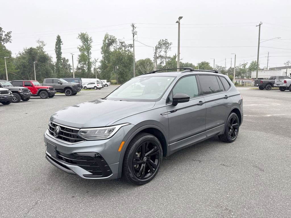 Used 2023 Volkswagen Tiguan SE R-Line FWD image 8