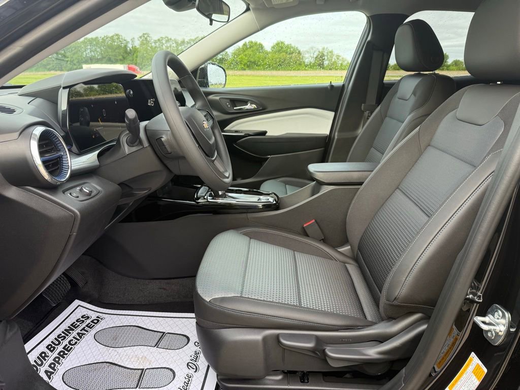 New 2026 Chevrolet Trax LT w/ Driver Confidence Package FWD image 25