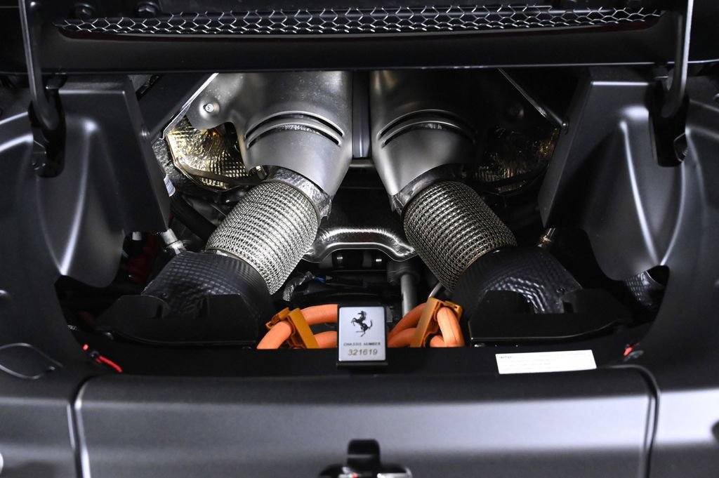 Used 2025 Ferrari 296 GTS RWD image 5