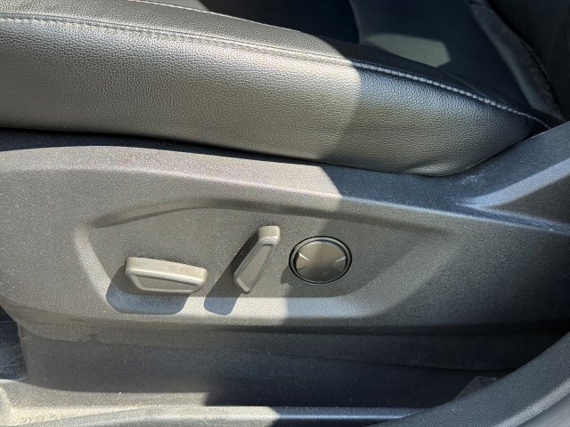 Used 2024 Ford Edge Titanium AWD/4WD image 14