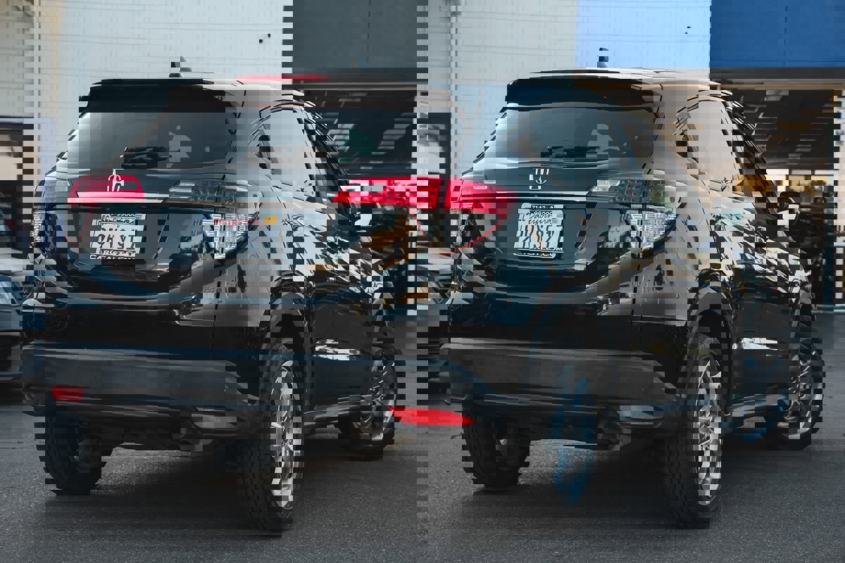 Used 2019 Honda HR-V LX image 2