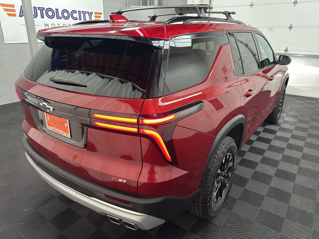 Used 2025 Chevrolet Traverse Z71 image 10