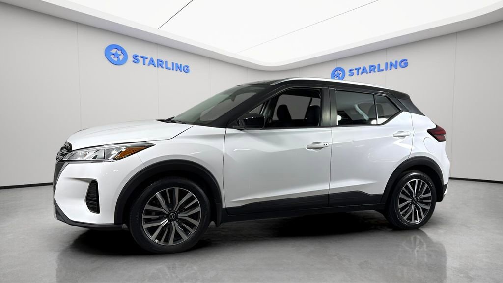 Used 2023 Nissan Kicks SV FWD image 2