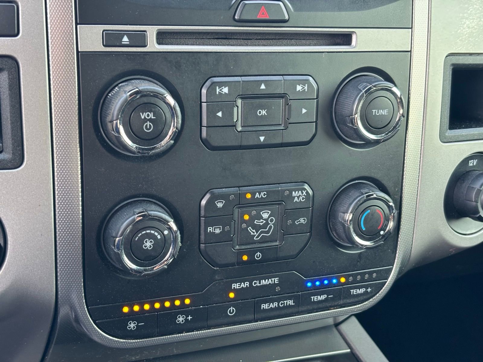 Used 2017 Ford Expedition XLT RWD image 24