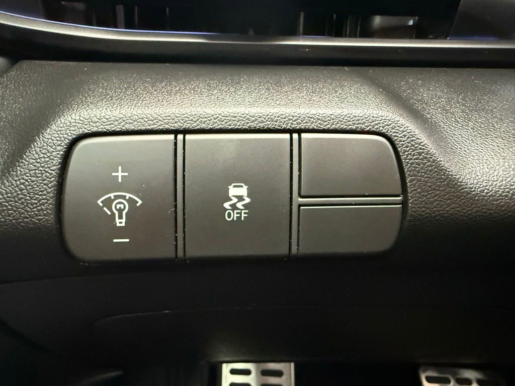 Used 2025 Hyundai Elantra N FWD image 33