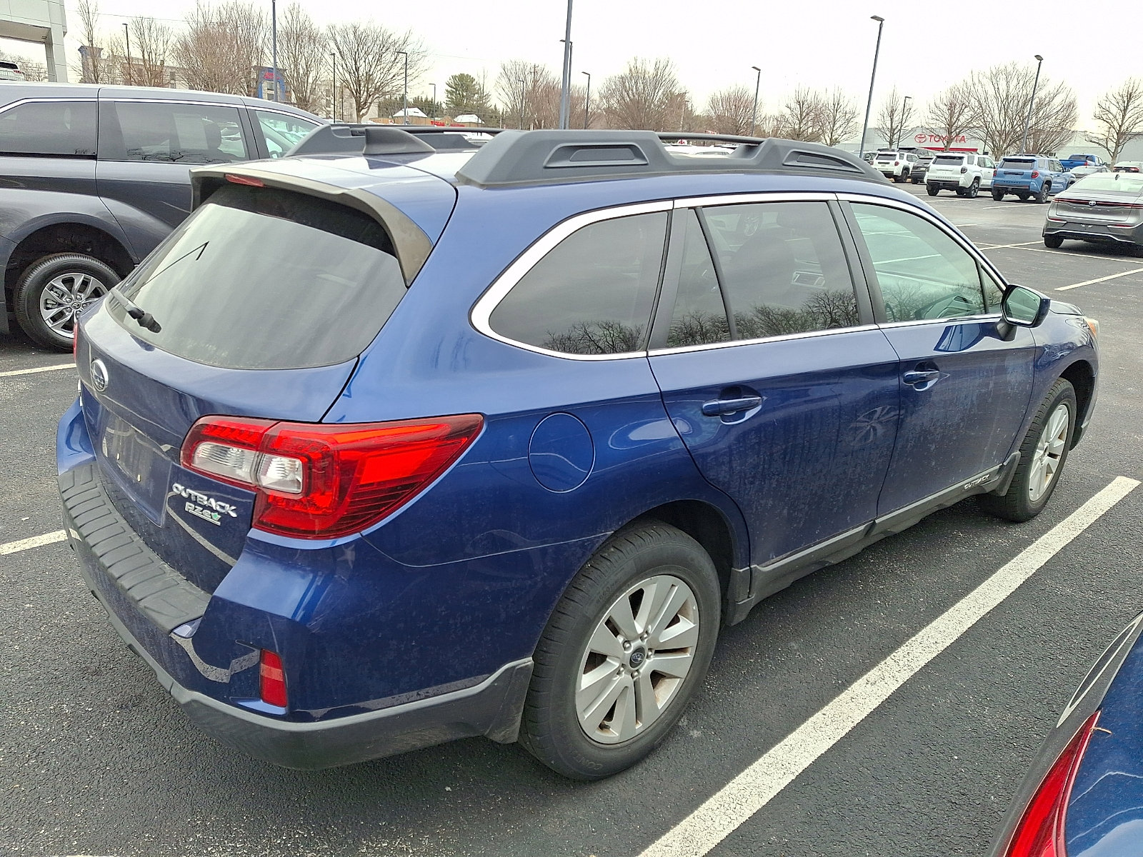 Used 2016 Subaru Outback 2.5i Premium w/ Popular Package #2 image 4