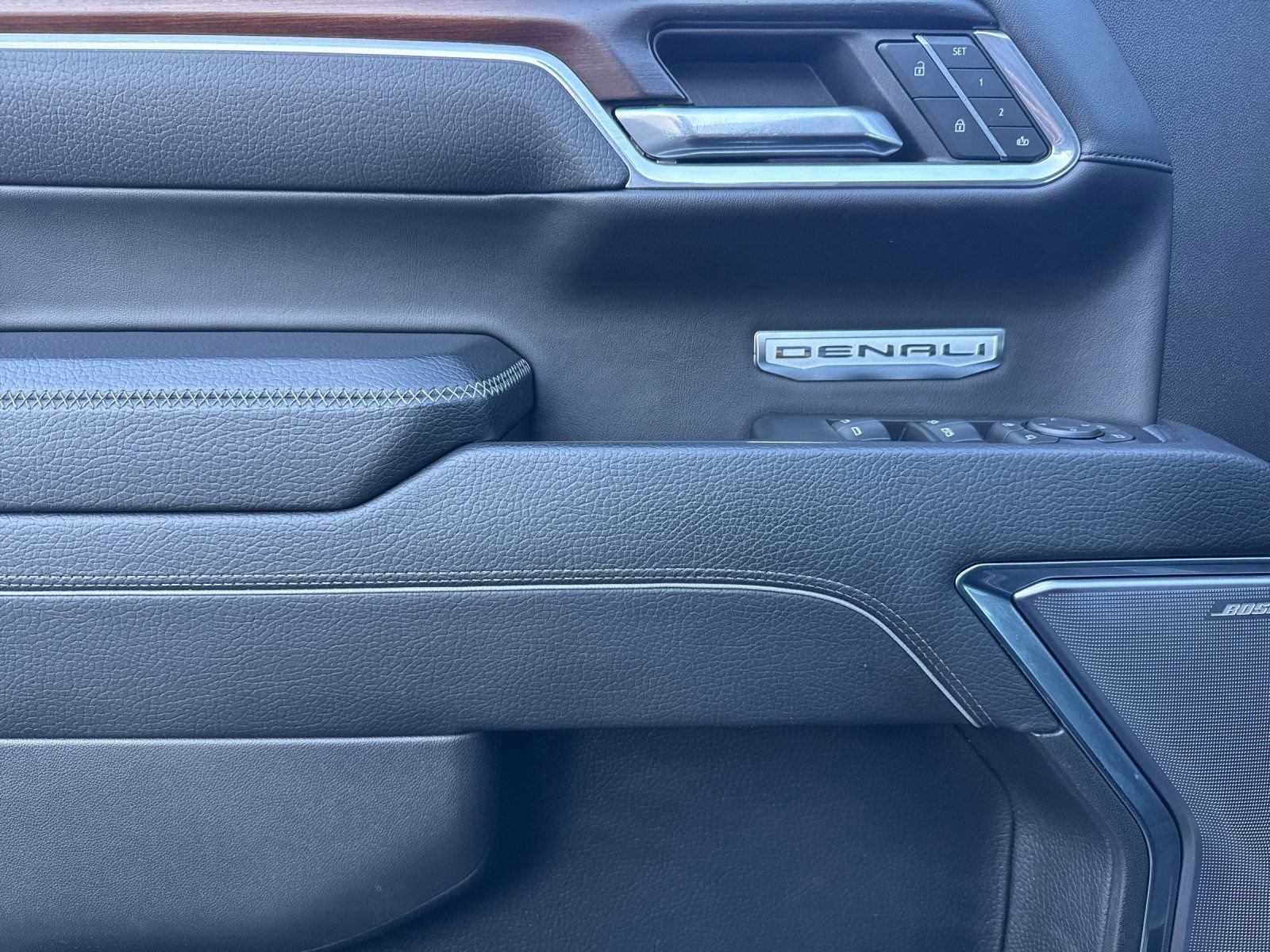Used 2024 GMC Sierra 1500 Denali image 10
