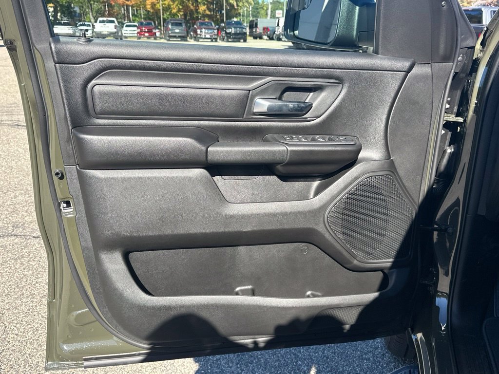 New 2027 RAM 1500 Express AWD/4WD image 11