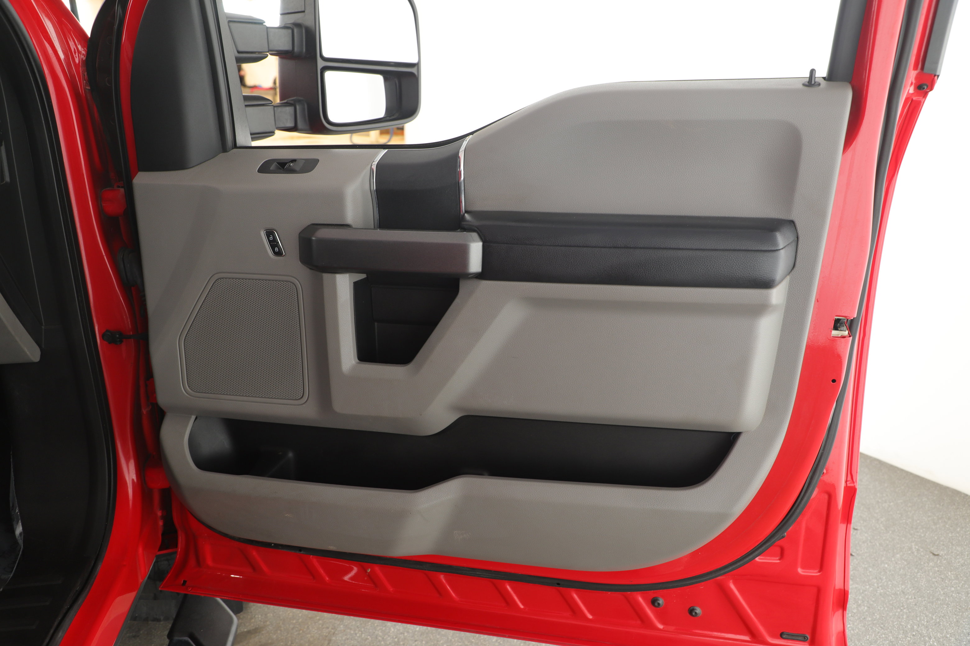 Used 2017 Ford F350 XLT w/ XLT Value Package image 14