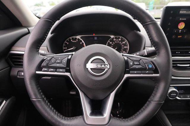 Used 2023 Nissan Altima 2.5 SL FWD image 11