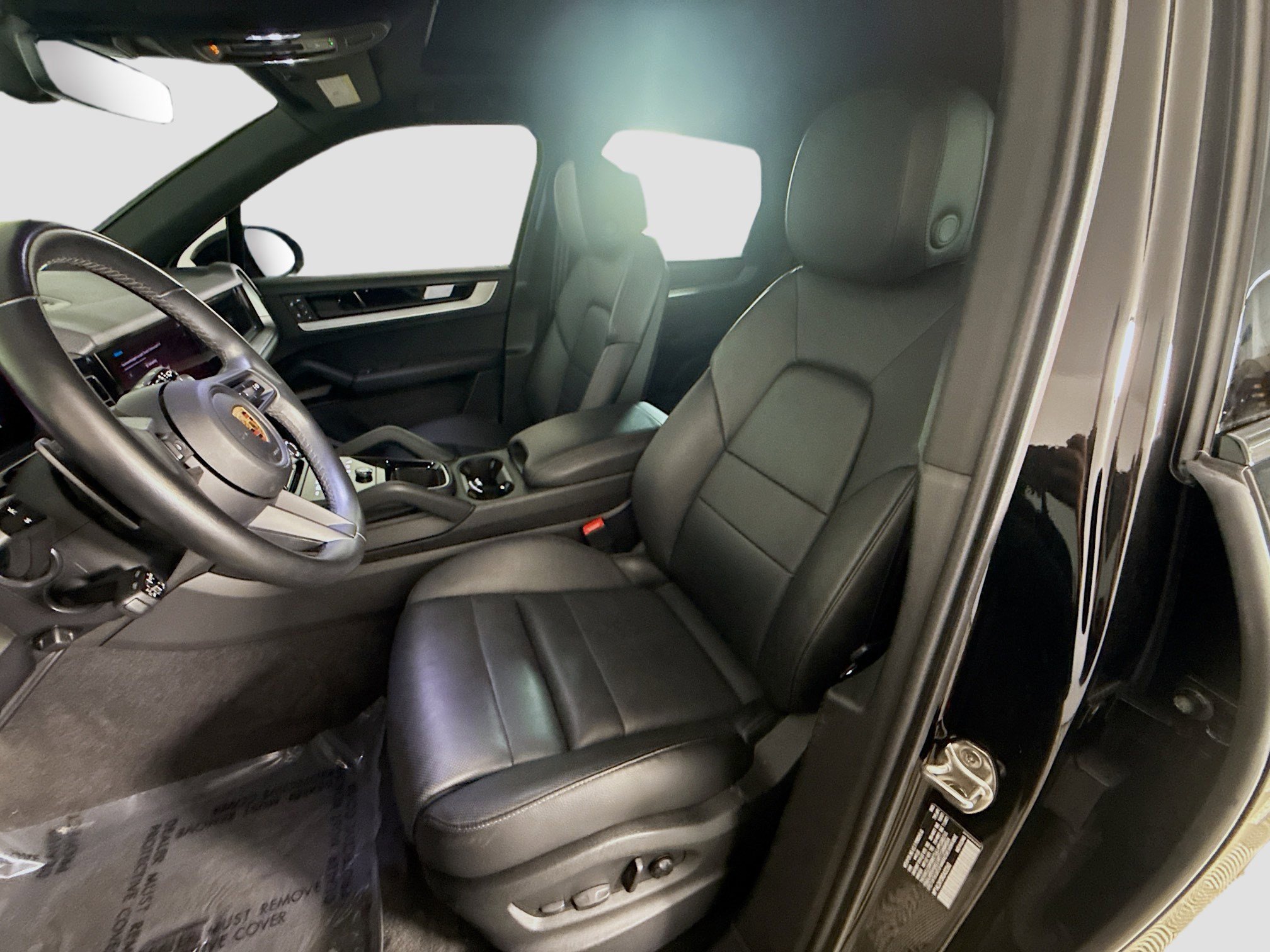 Used 2024 Porsche Cayenne S image 22