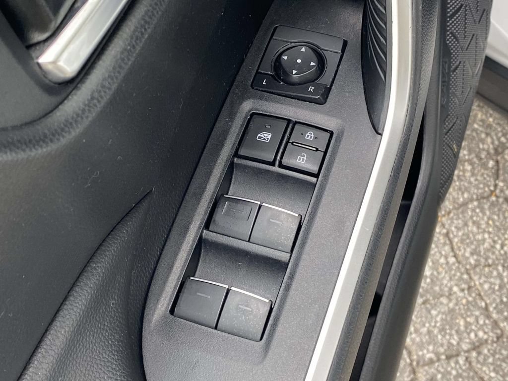 Used 2024 Toyota RAV4 XLE FWD image 16